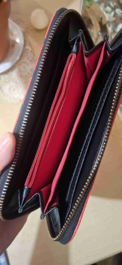 Billetera roja con lunares - miniatura 4