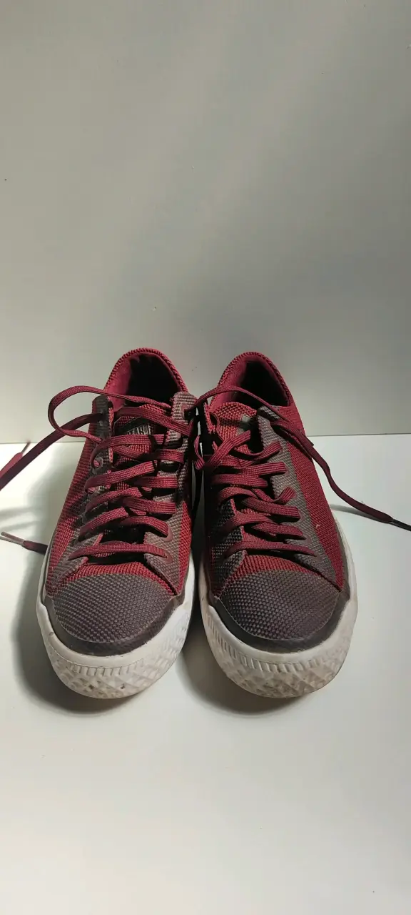 Zapatillas burdeos estilo casual - 3