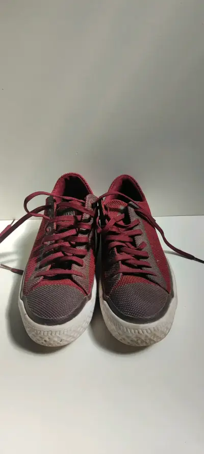 Zapatillas burdeos estilo casual - miniatura 3
