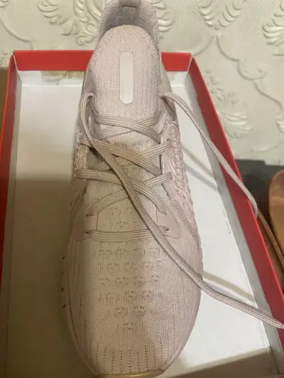 Zapatillas deportivas rosadas under armour - miniatura 2