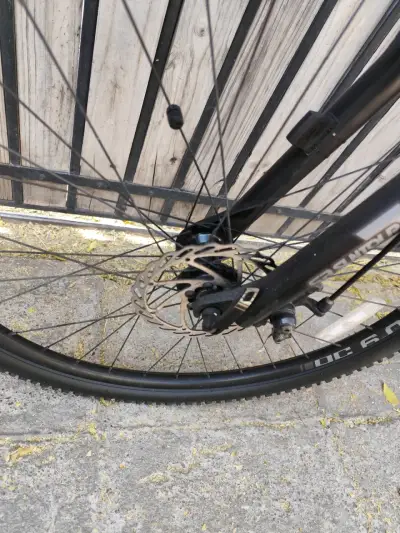 Bicicleta Cannondale mtb catalyst - miniatura 2