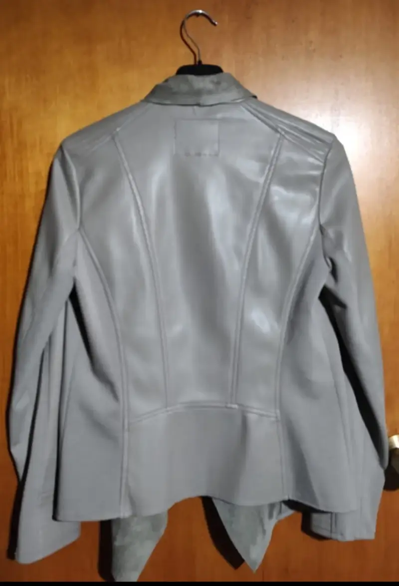 Chaqueta gris elegante ecocuero - 2