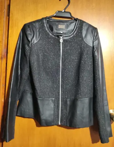 Chaqueta negra estilo biker - miniatura 1