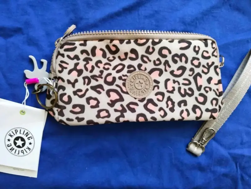 Cartera Kipling estampado leopardo