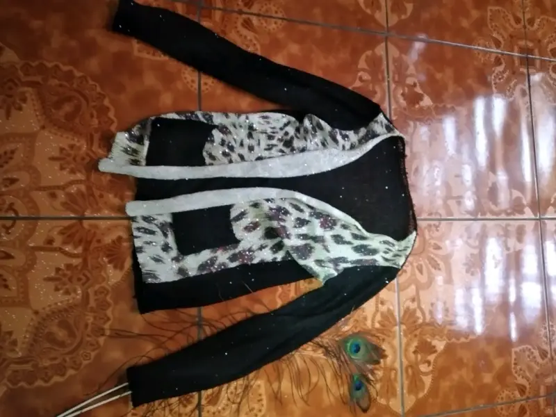 ROPA CHALECOS Y JEAN NIÑO Y MUJER - 2