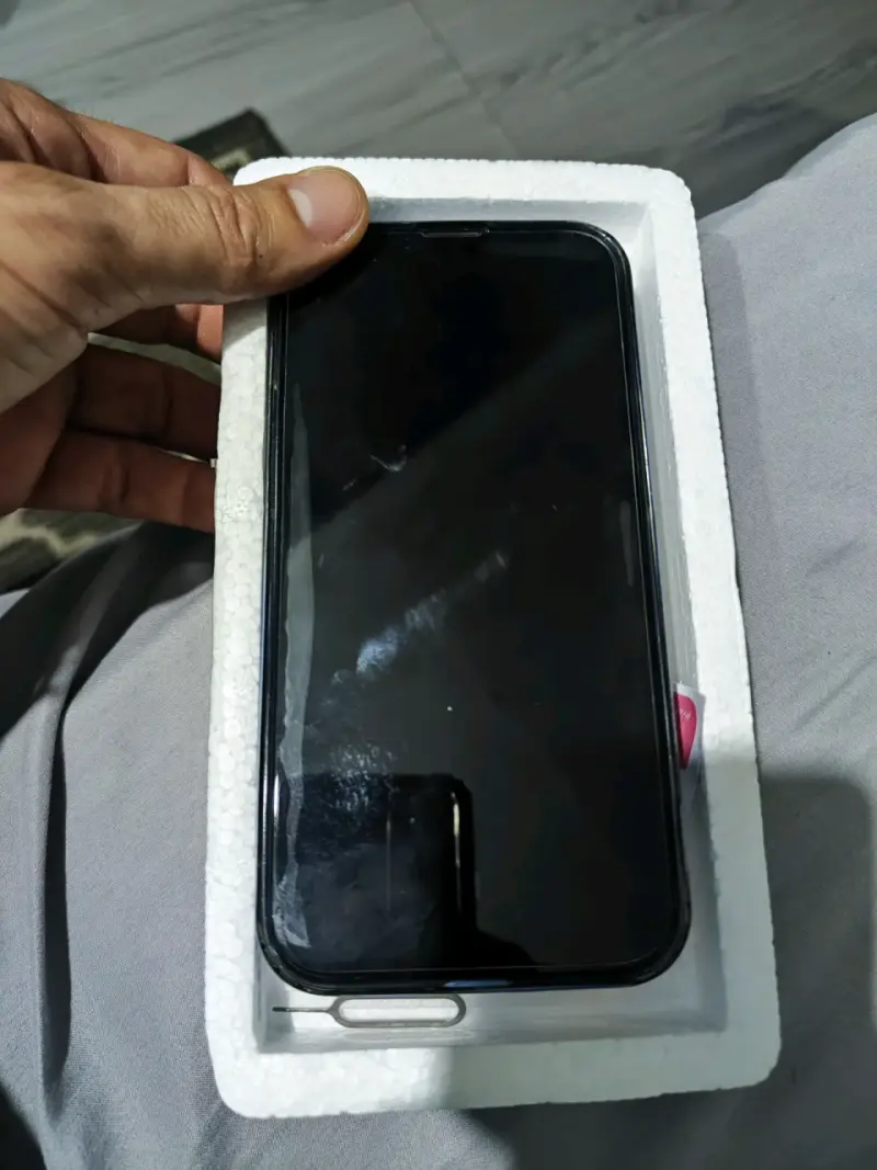 iPhone 13 azul - 2