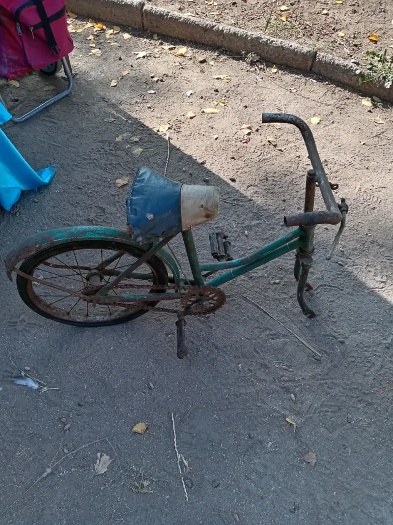 Bicicleta antigua para restaurar - 4