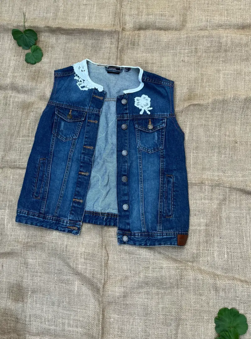 Chaqueta de mezclilla con encaje - 1