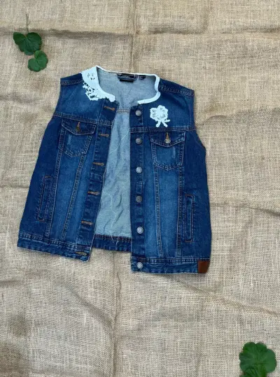 Chaqueta de mezclilla con encaje - miniatura 1