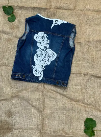 Chaqueta de mezclilla con encaje - miniatura 2