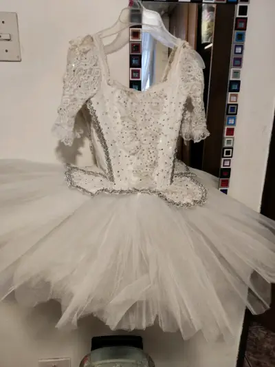 Vestido de ballet decorativo - miniatura 2