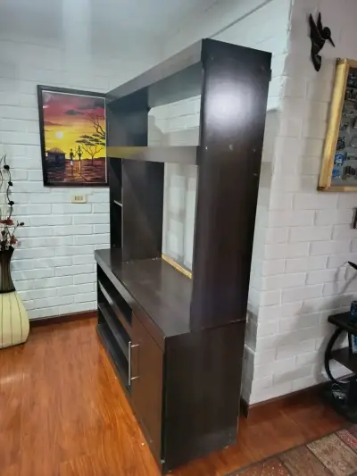 Mueble para televisor y adornos libros - miniatura 3
