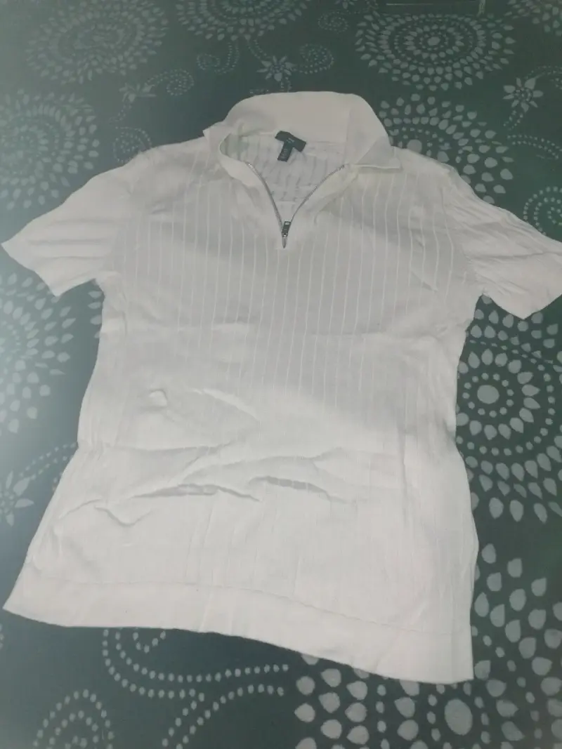 Polera blanca con cierre - 2