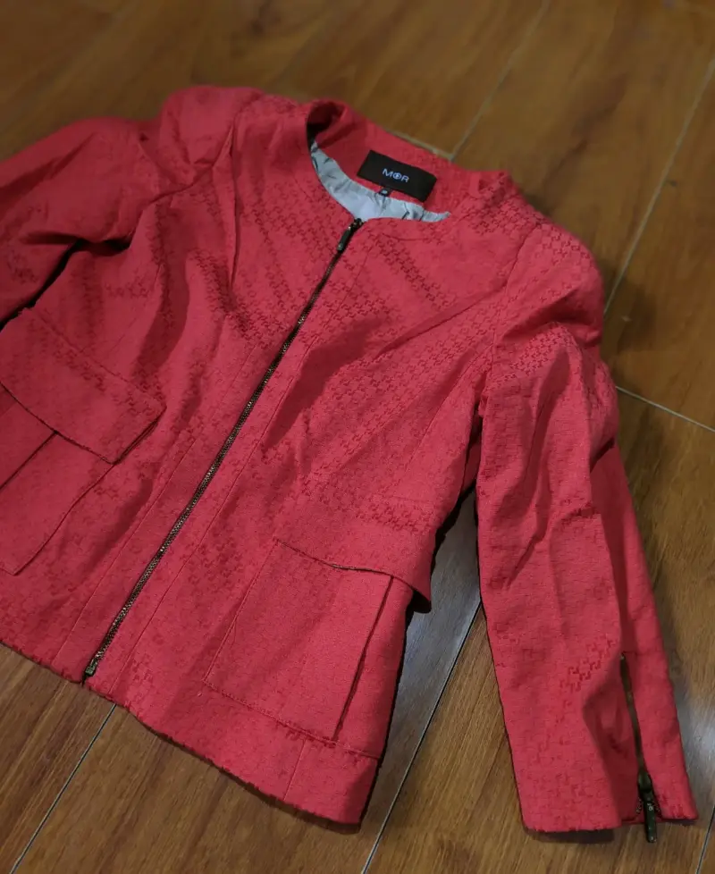 Chaqueta roja de mujer - 2