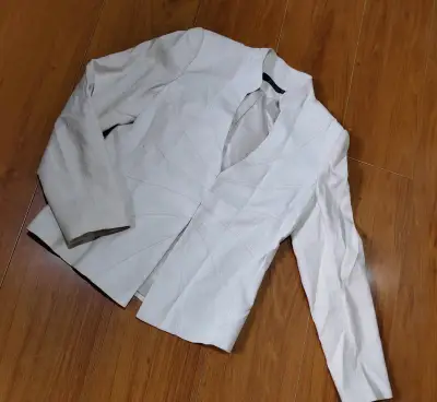 Chaqueta blanca elegante - miniatura 3