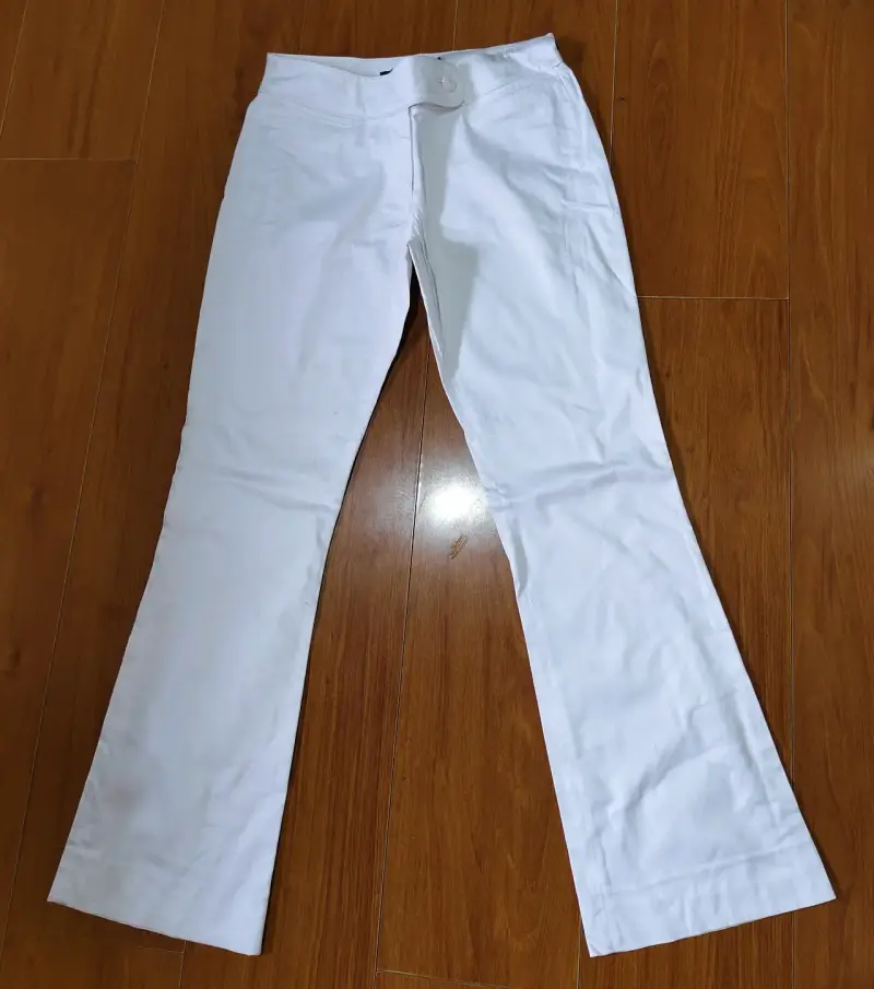 Pantalón blanco de pierna ancha - 1