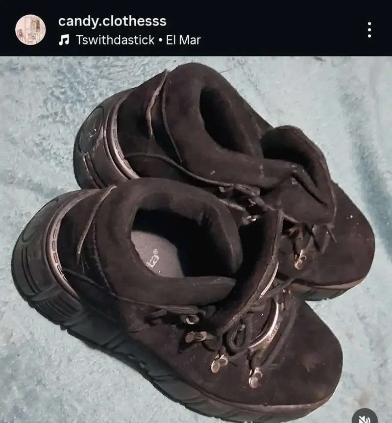 Bototos negros con plataforma