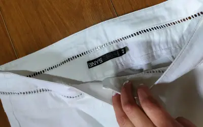 Pantalones blancos de hombre - miniatura 3