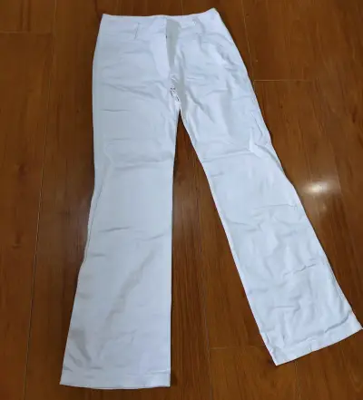 Pantalones blancos de mujer - miniatura 2
