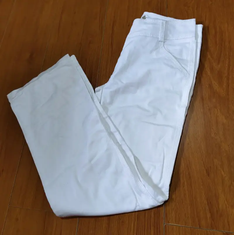 Pantalones blancos de mujer - 3