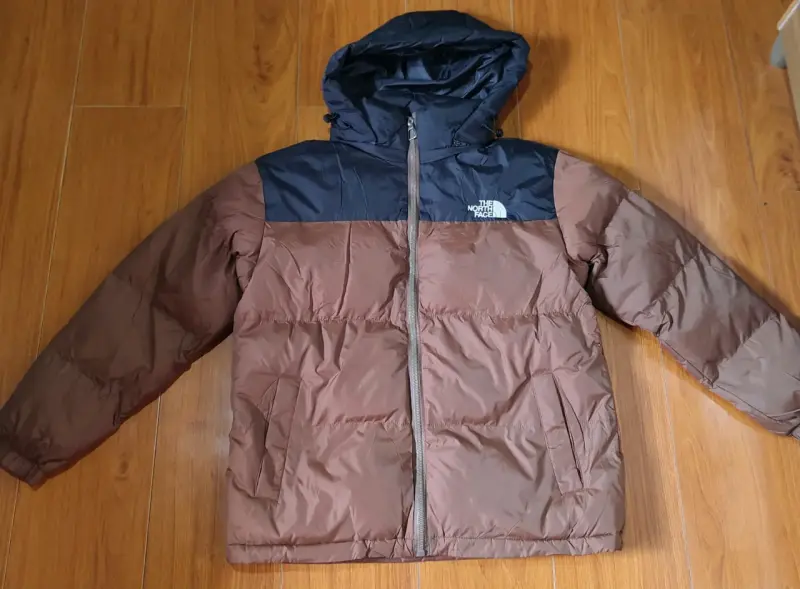 Chaqueta North Face acolchada café - 1