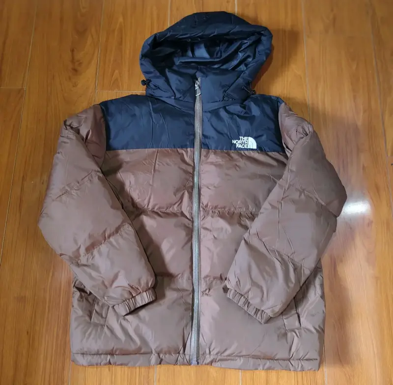 Chaqueta North Face acolchada café - 3