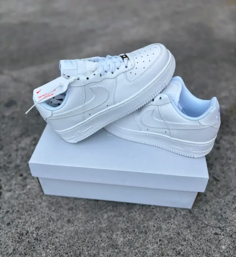 Zapatillas blancas de cuero unisex