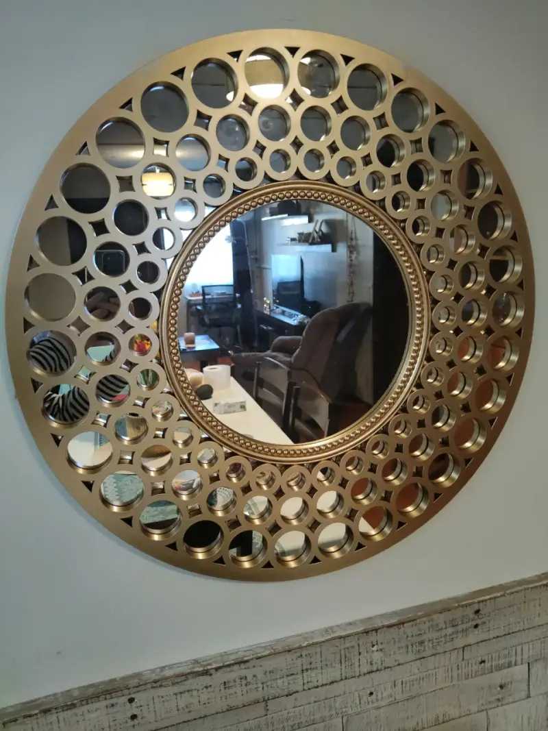 Espejo decorativo dorado