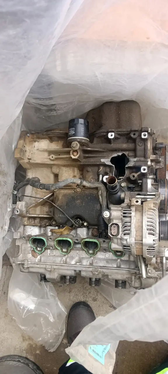 Vendo motor Mazda 3 - 2