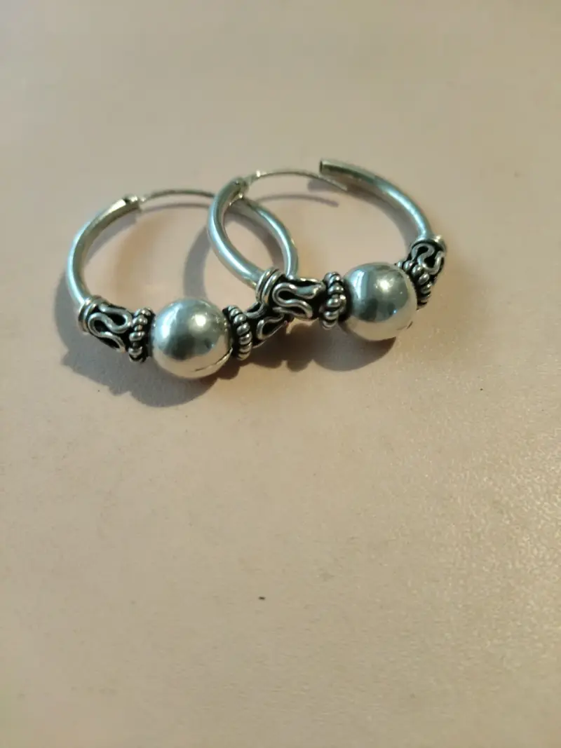Aros de plata con detalles