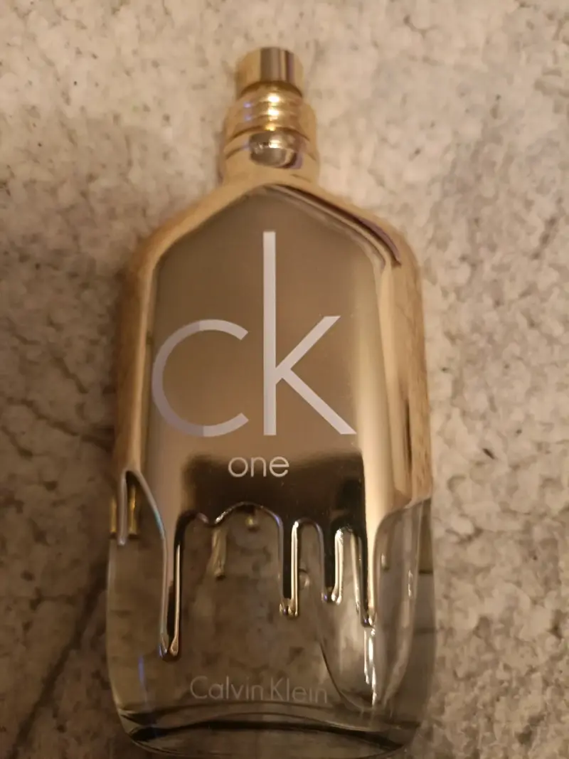 Perfume CK One Edición Dorada - 1