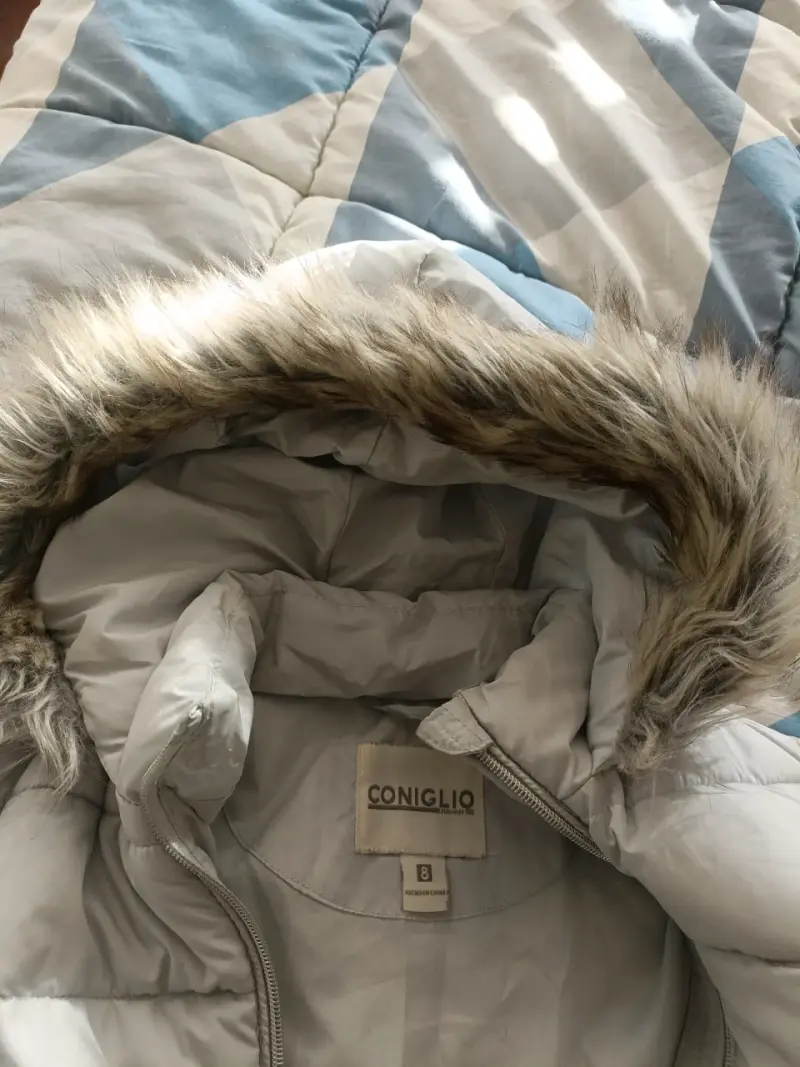 Parka beige con capucha pelo sintético - 1