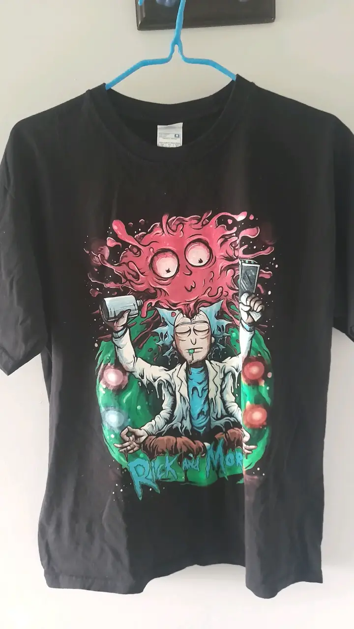 Polera negra Rick and Morty nueva talla L