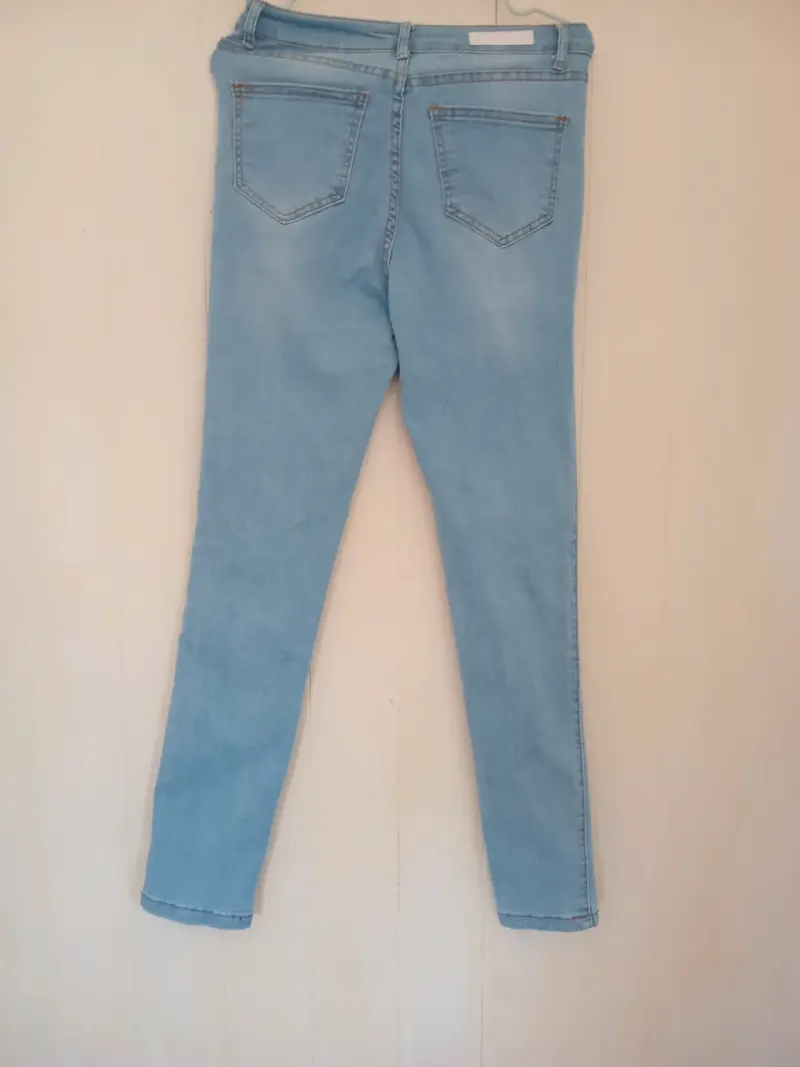 Jeans celestes de mujer - 2