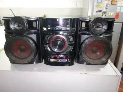 Sistema de audio LG 160W - miniatura 2