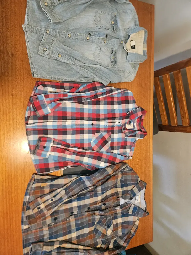 Camisas casuales a cuadros y denim