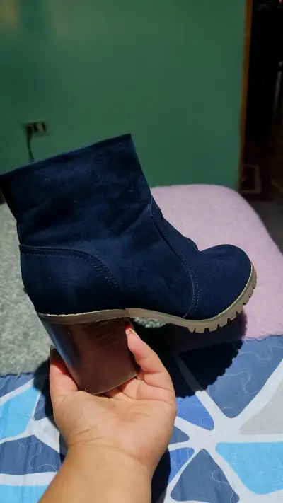 Botines azules con taco - miniatura 1