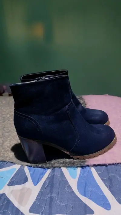 Botines azules con taco - miniatura 2