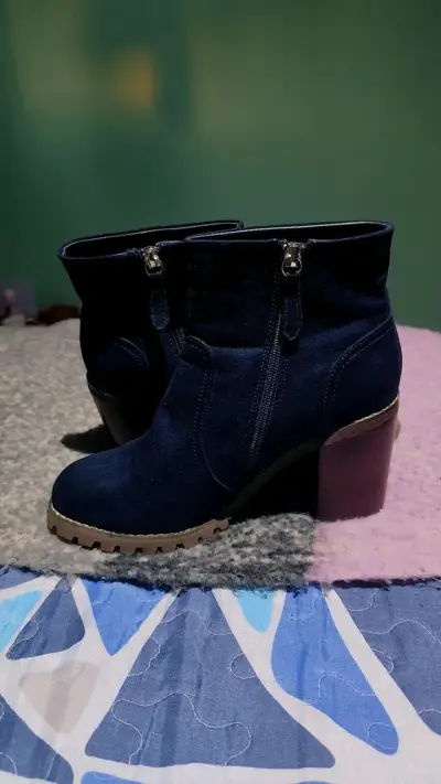 Botines azules con taco - miniatura 3