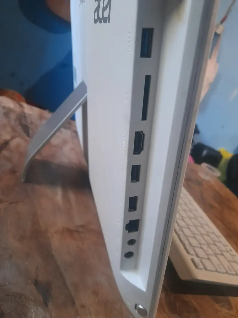 Pc  Acer Z  todo en uno (blanco) (coleccionable) - 10