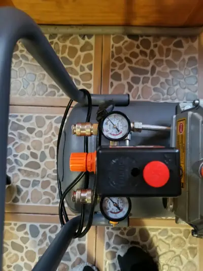 Compresor de aire Daewoo 50L + Hidrolavadora - miniatura 2
