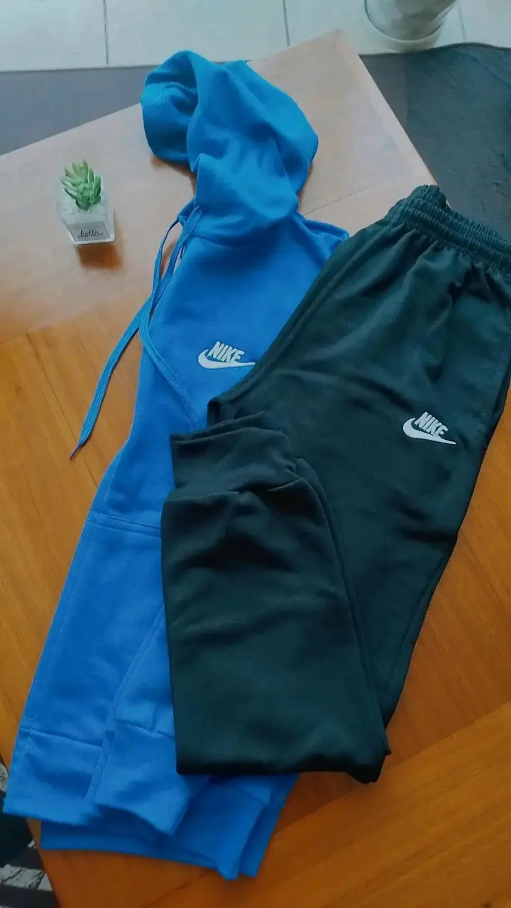 Conjunto de buzo Nike unisex - 2