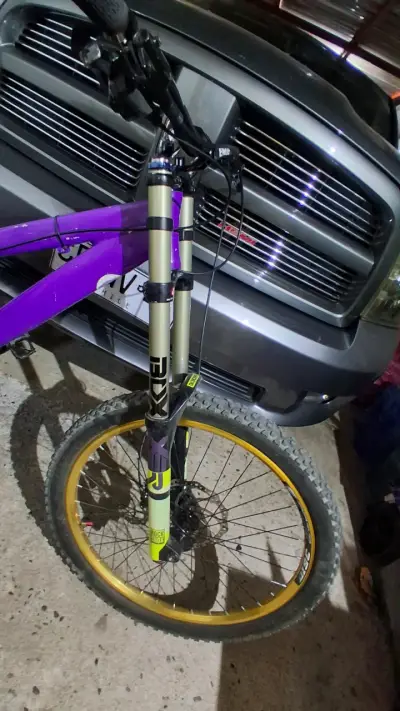Rockshox boxxer rc 2010 - miniatura 1