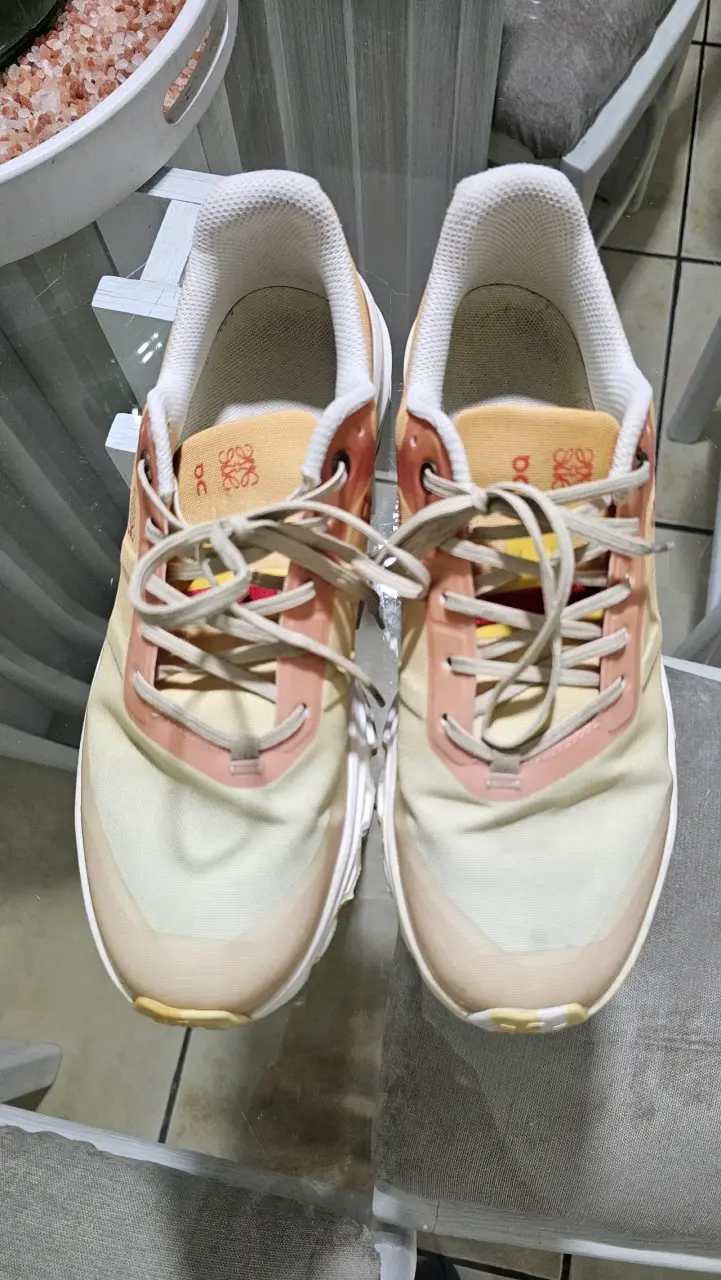 Zapatillas deportivas ON beige y naranjas - 2