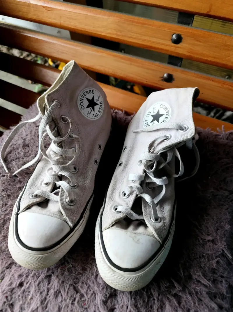 Zapatillas Converse blancas usadas - 1