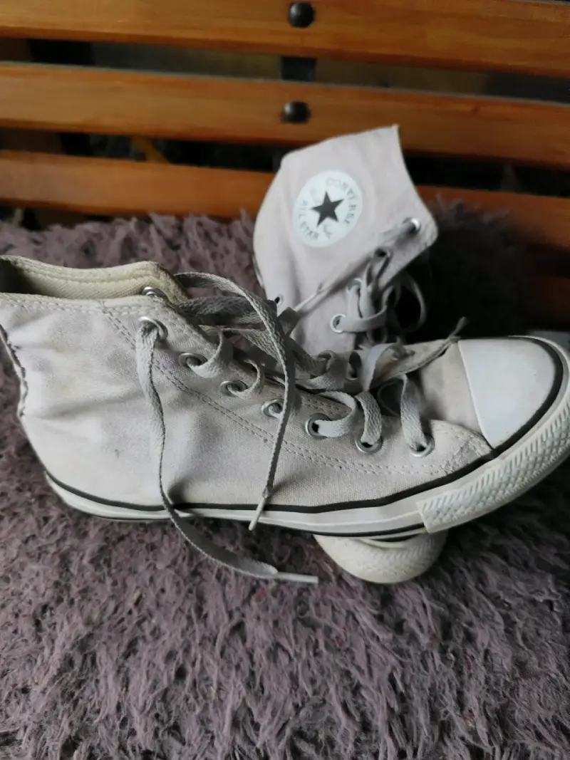 Zapatillas Converse blancas usadas - 2