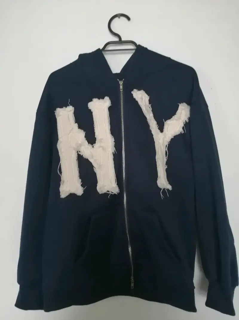 Polerón azul con letras 'NY' - 1