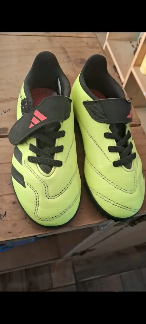 Zapatos deportivos niños amarillos