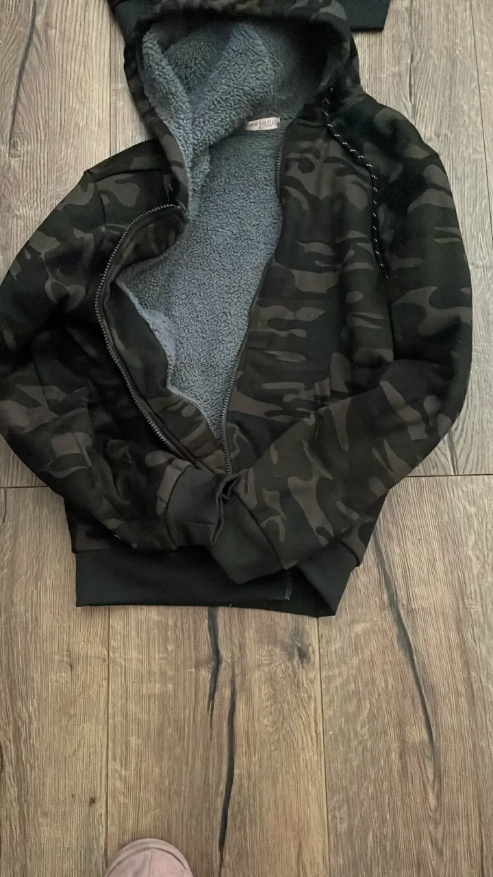 Polerón camuflado con capucha - 6