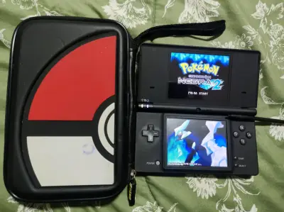 Nintendo DSi liberada con estuche pokemon 3ds og - miniatura 1